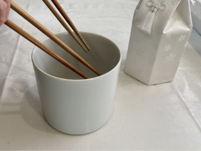 お骨あげ（お骨拾い）の画像